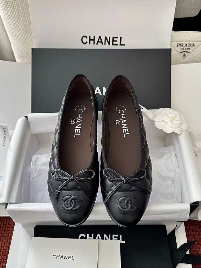 Chanel Matelasse Quilted Cc Ballerina Flats